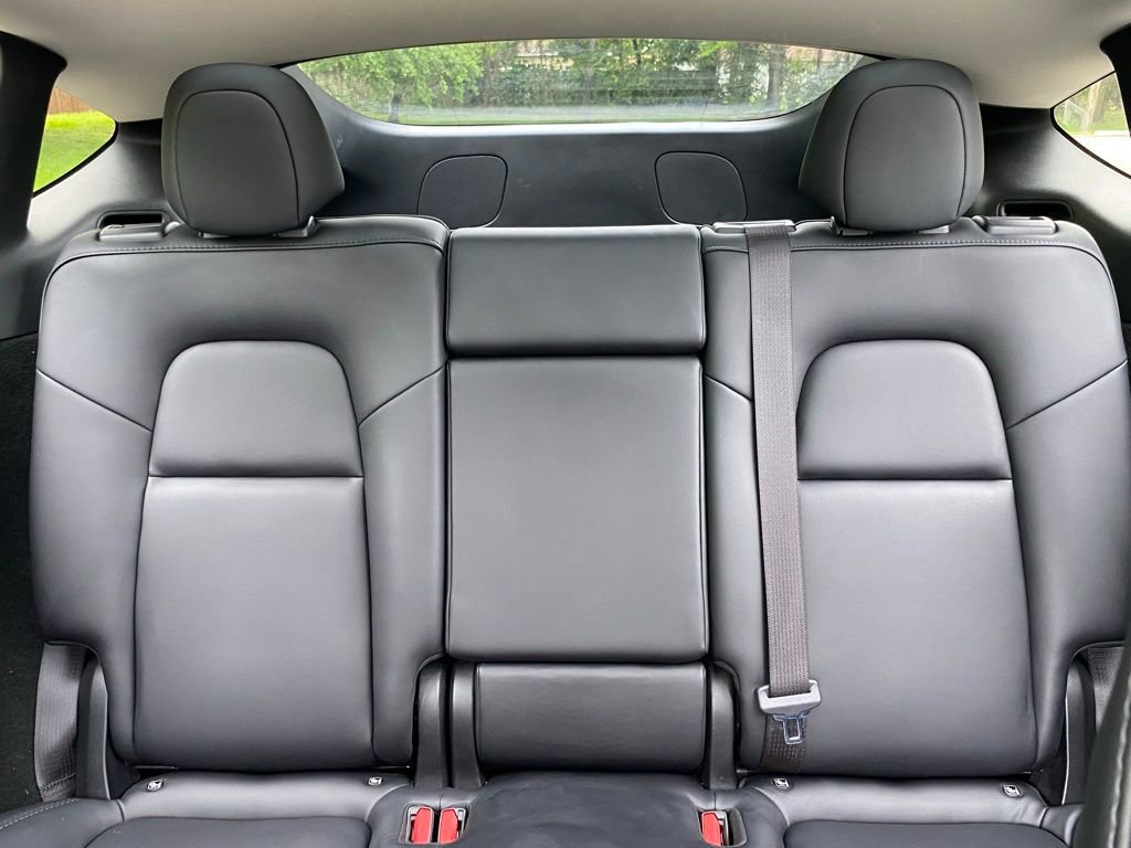 Used 2023 Tesla Model Y 2WD image 39