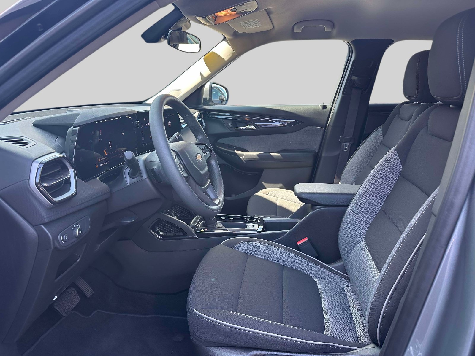 Used 2026 Chevrolet TrailBlazer LT AWD/4WD image 12