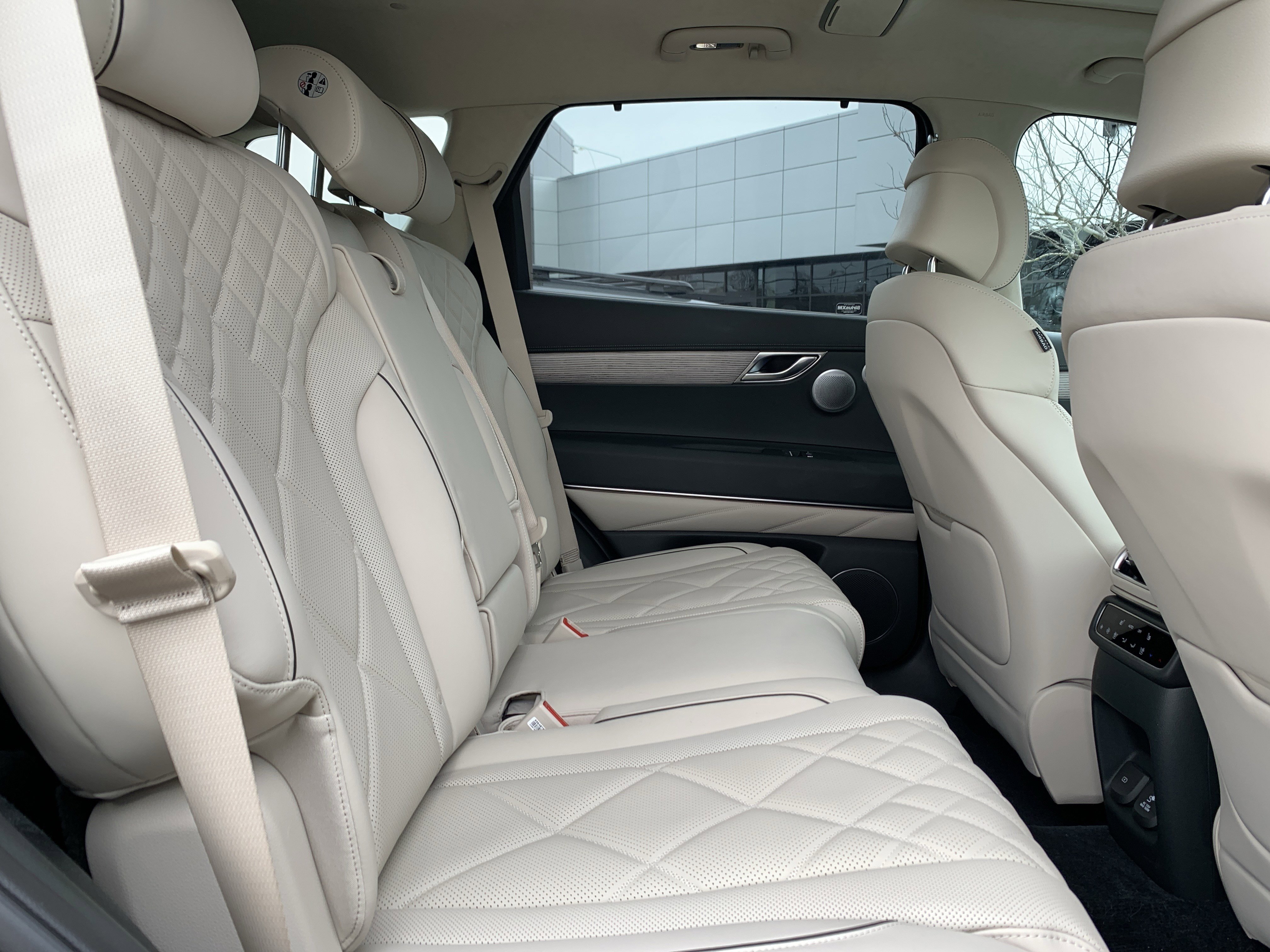 Used 2025 Genesis GV80 3.5T Prestige image 33