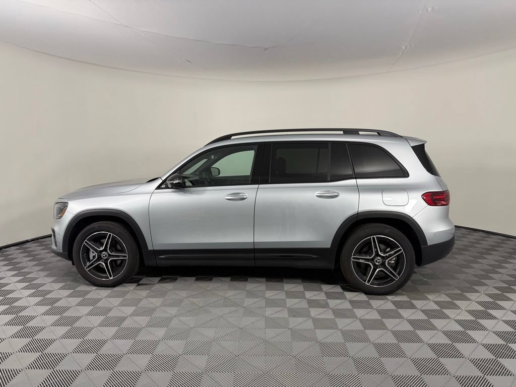 Certified 2025 Mercedes-Benz GLB 250 4MATIC image 4