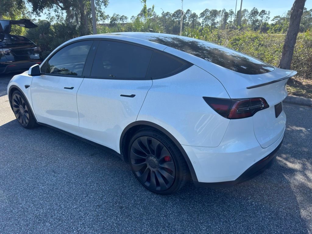 Used 2022 Tesla Model Y Performance image 14