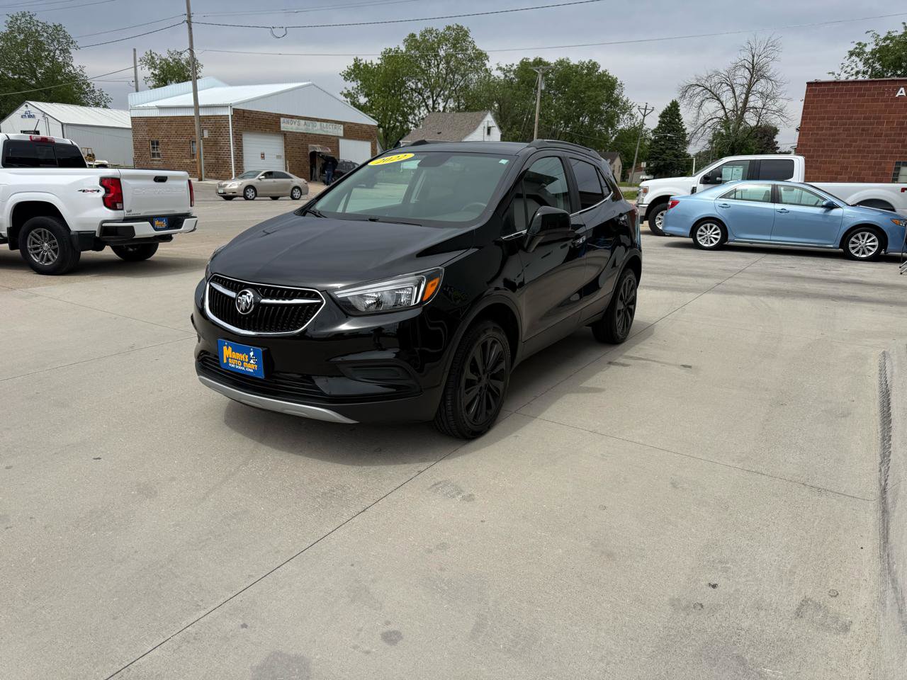 Used 2022 Buick Encore Preferred w/ Safety Package AWD/4WD image 3