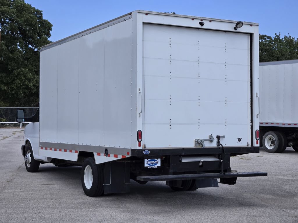 Used 2024 Chevrolet Express 3500 w/ Power Convenience Package RWD image 5