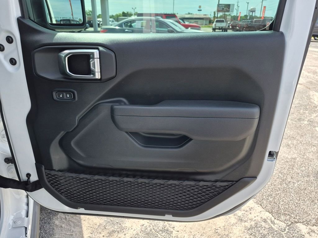 Used 2025 Jeep Gladiator Sport AWD/4WD image 26