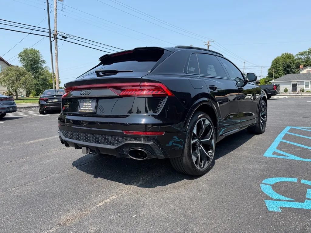Used 2021 Audi RS Q8 w/ Carbon Optic Package AWD/4WD image 3