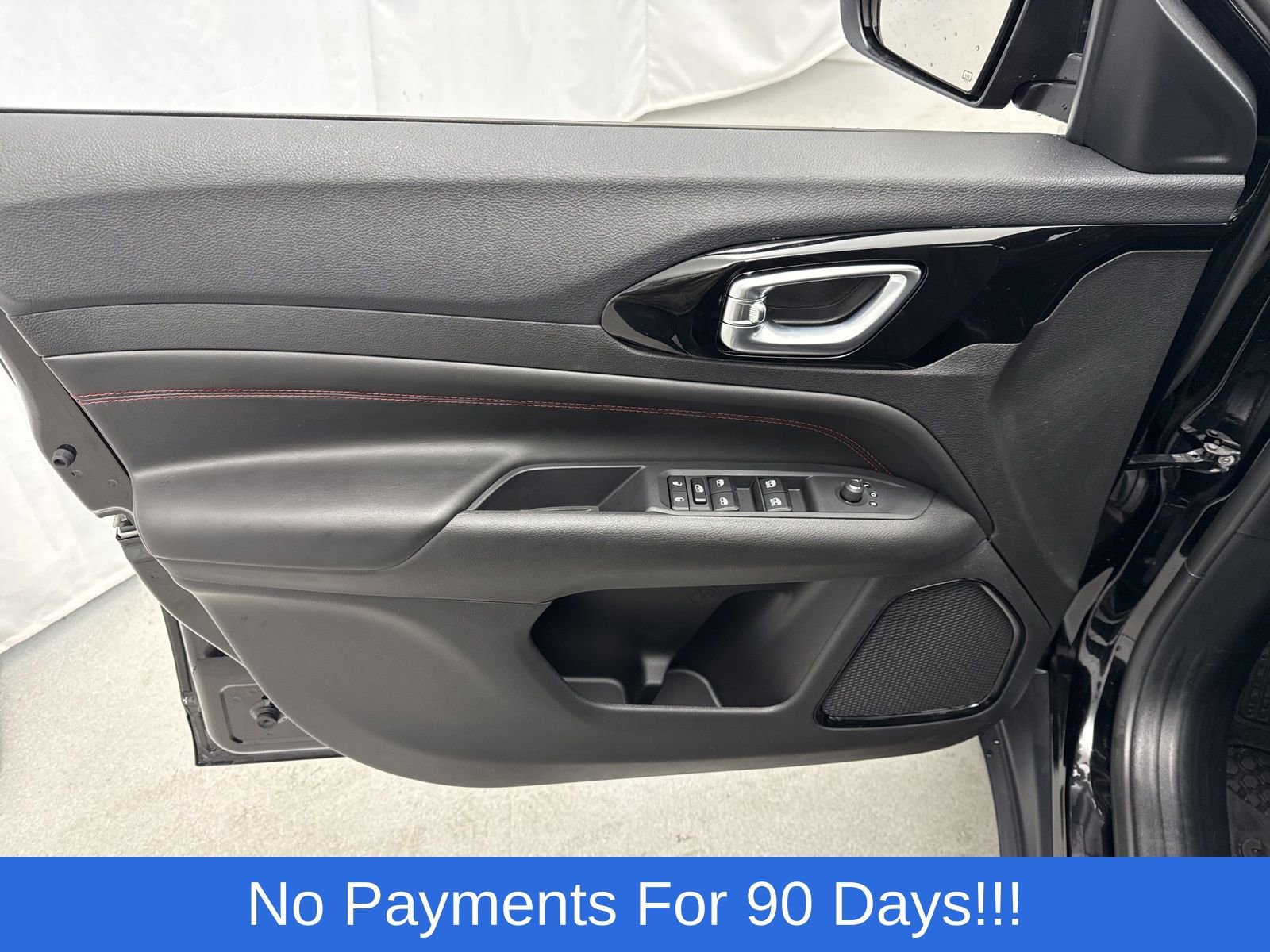 New 2026 Jeep Compass Trailhawk image 13