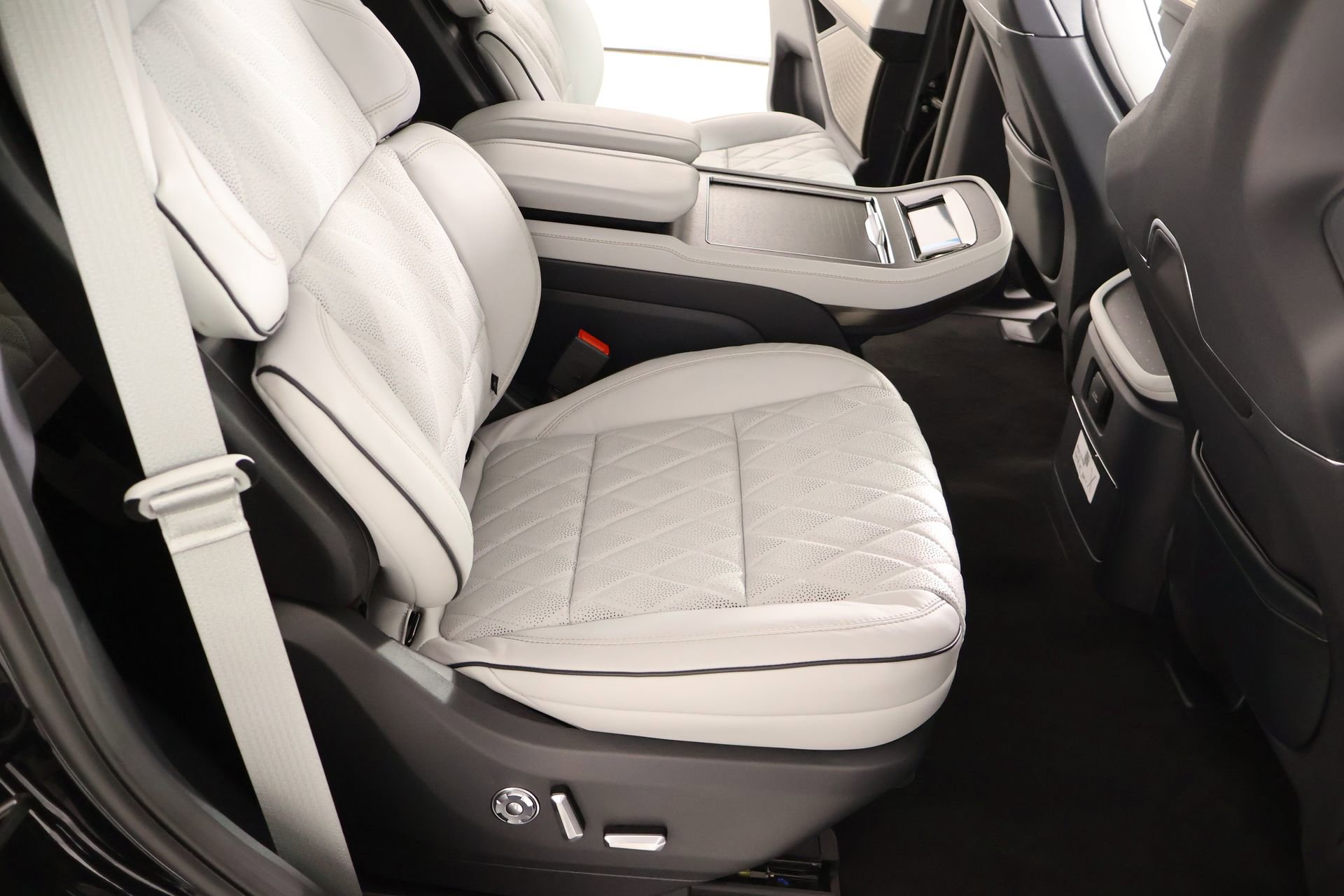 New 2026 Lincoln Navigator Black Label image 15