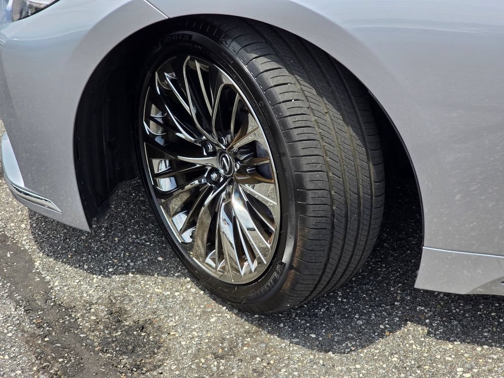 Used 2021 Lexus LS 500 w/ Interior Upgrade Package RWD image 26