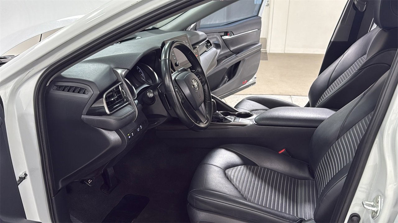 Certified 2022 Toyota Camry SE image 20