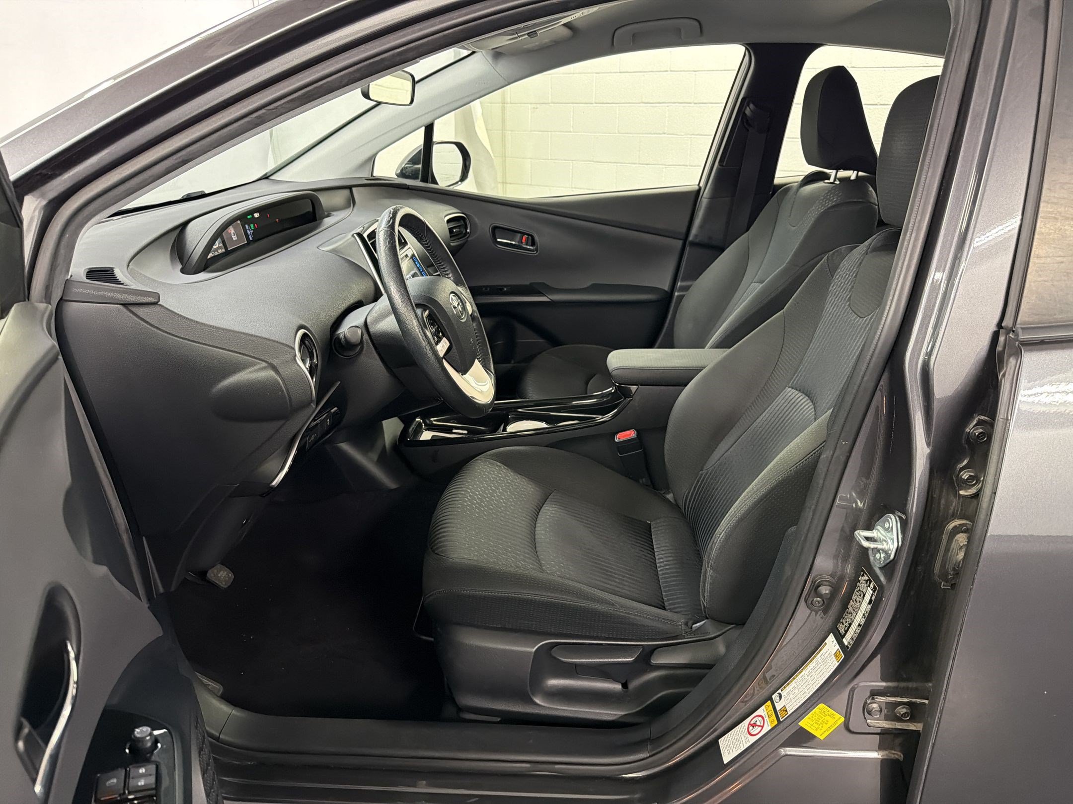 Used 2016 Toyota Prius Three FWD image 5