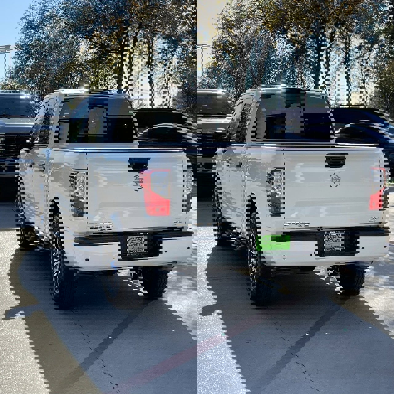 Used 2024 Nissan Titan SV w/ SV Convenience Package image 4