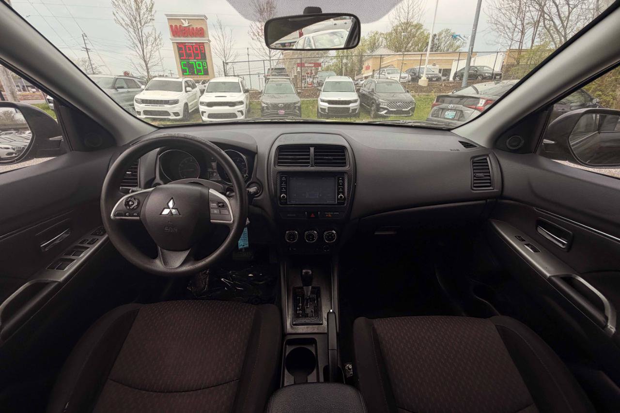 Used 2019 Mitsubishi Outlander Sport ES FWD image 13