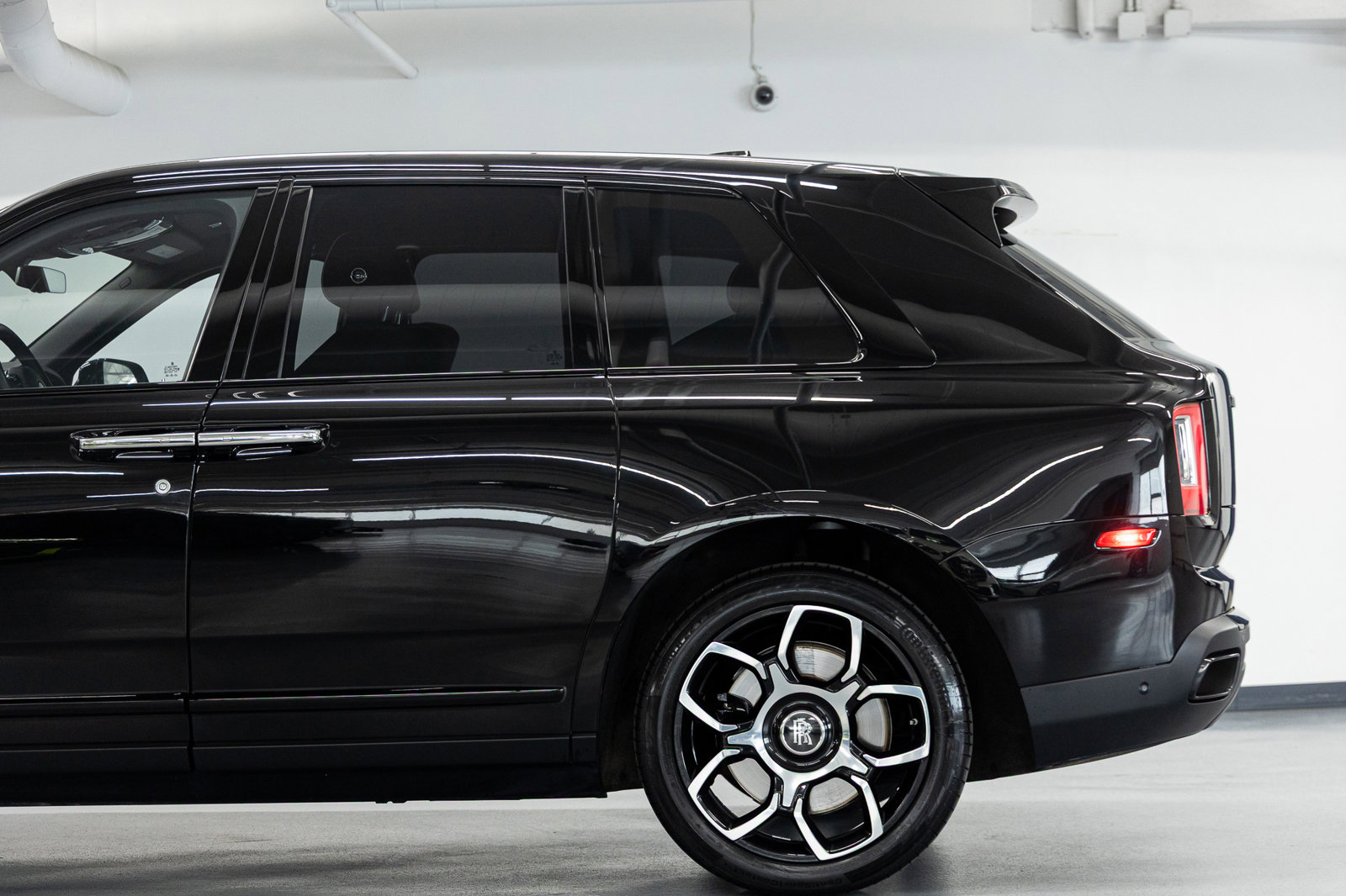 Used 2024 Rolls-Royce Cullinan Black Badge w/ Driver's Package AWD/4WD image 14