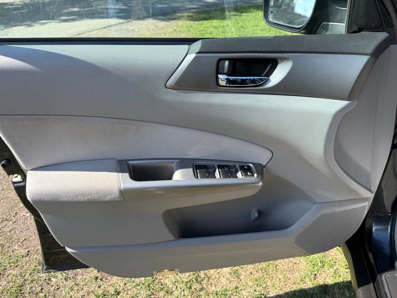 Used 2010 Subaru Forester 2.5X Limited image 7