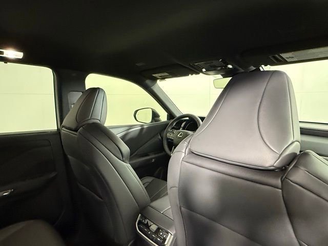 New 2026 Lexus TX 500h AWD image 30