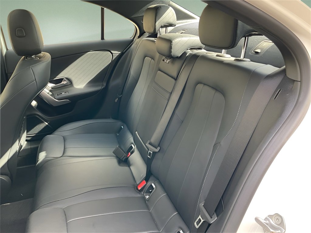 Used 2022 Mercedes-Benz A 220 4MATIC image 13