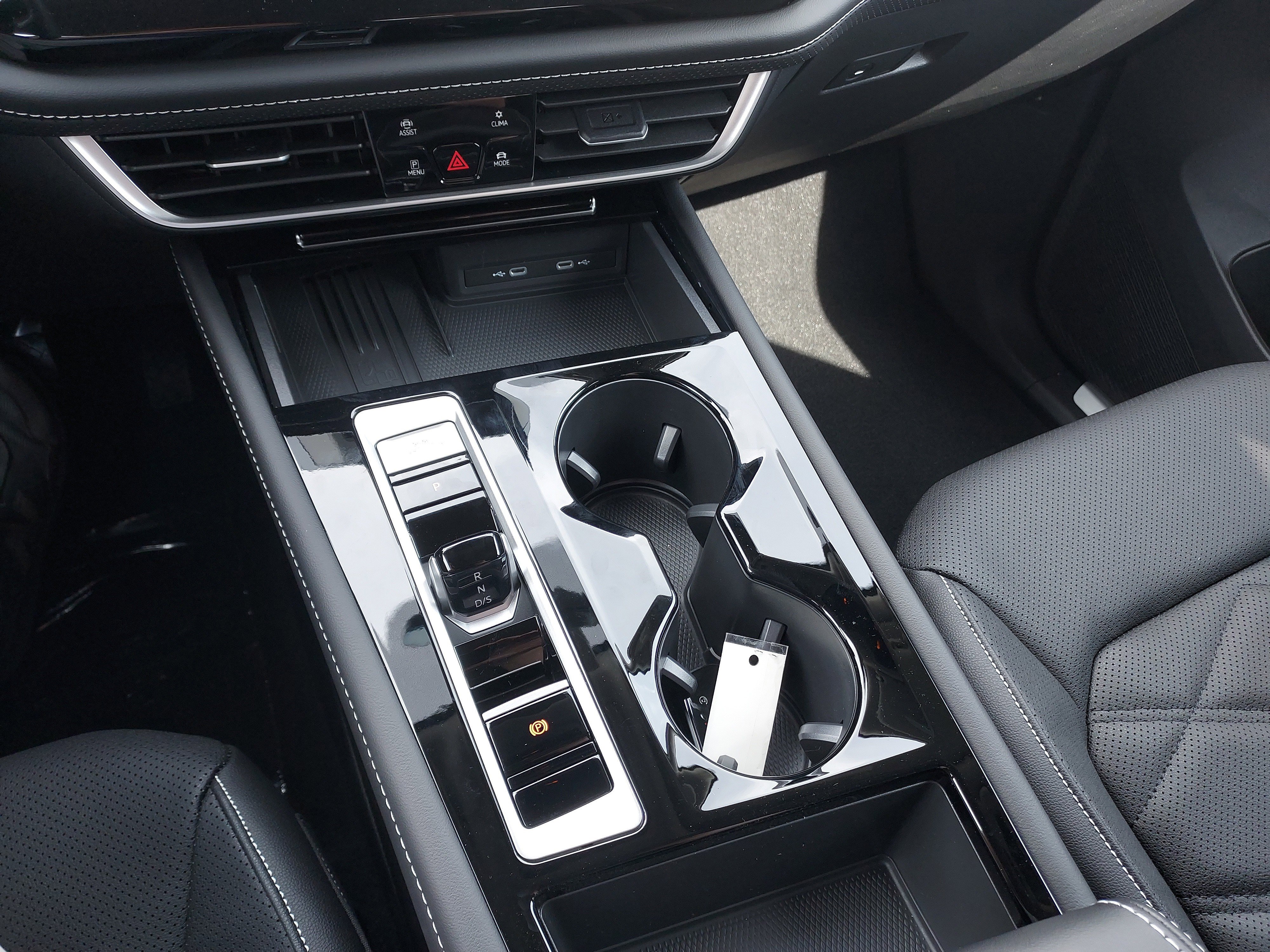 New 2026 Volkswagen Atlas SE image 31