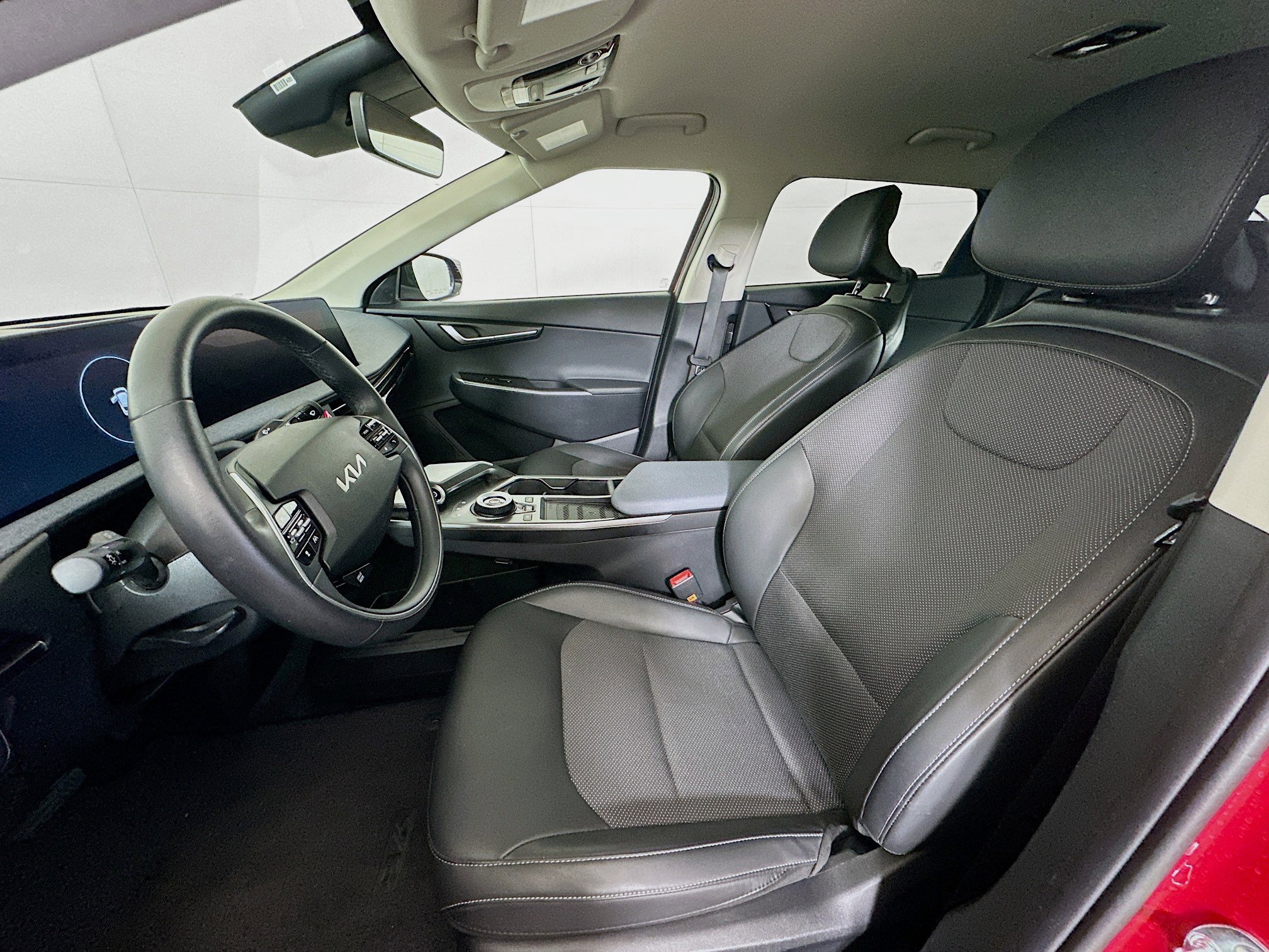 Used 2024 Kia EV6 Light RWD image 13