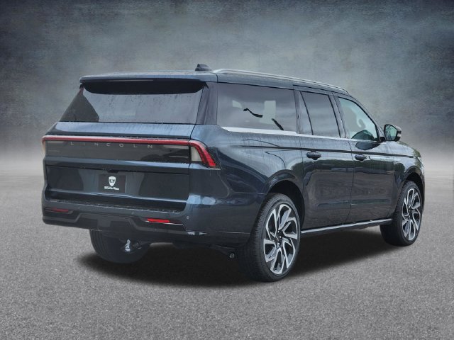 New 2026 Lincoln Navigator L Reserve AWD/4WD image 7