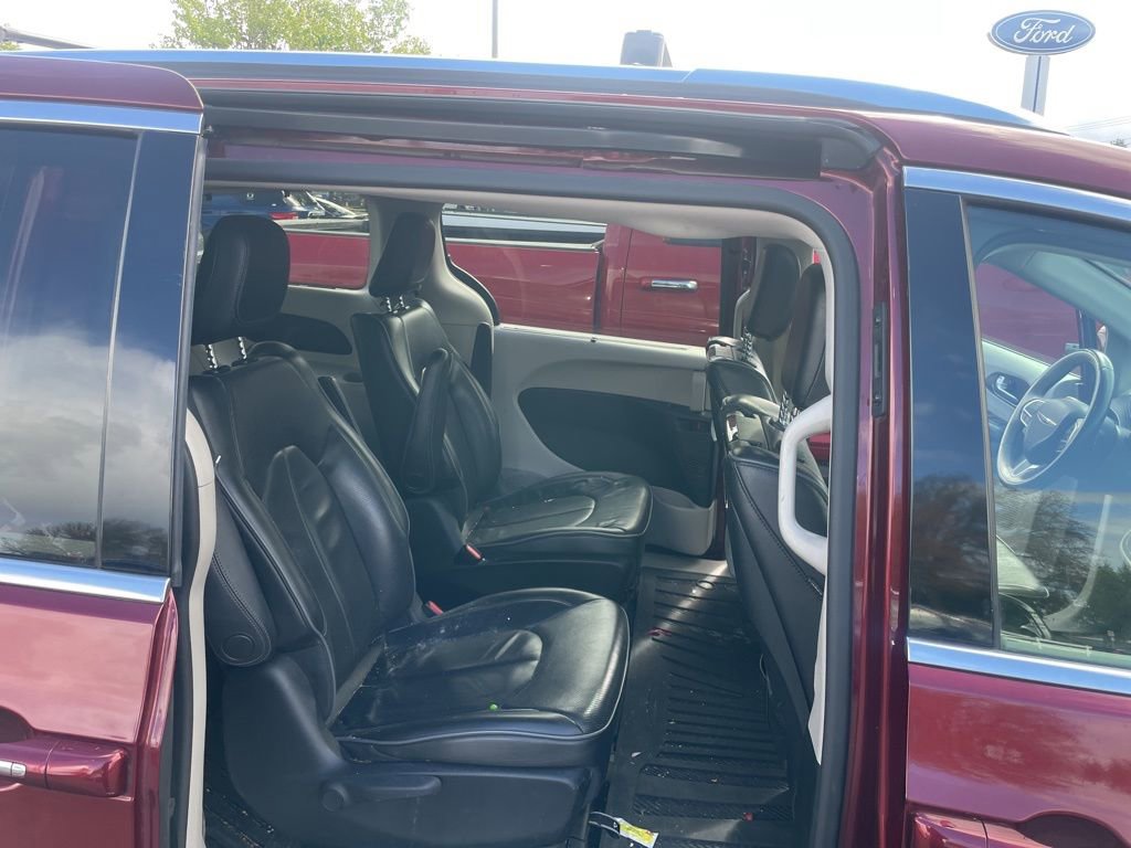 Used 2018 Chrysler Pacifica Limited w/ Advanced Safetytec Group image 6