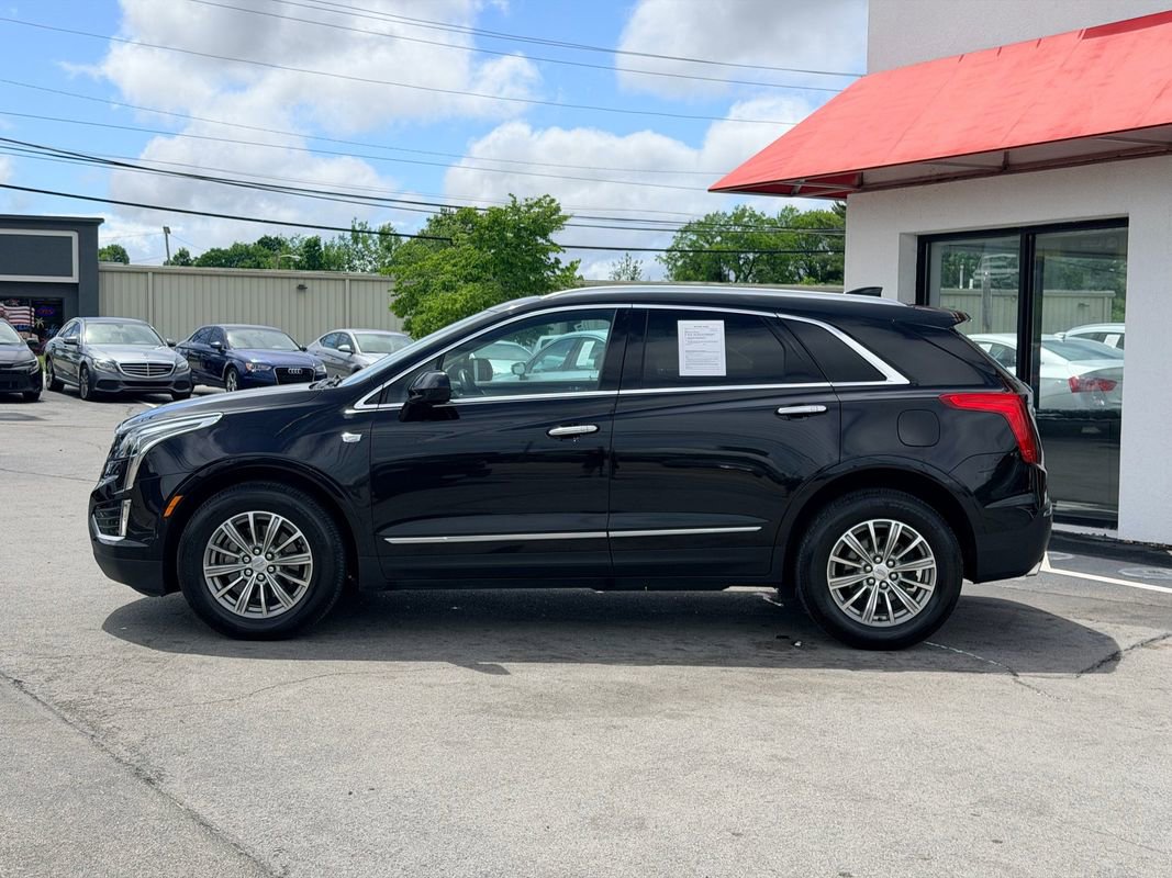 Used 2017 Cadillac XT5 Luxury w/ Driver Awareness Package FWD image 3