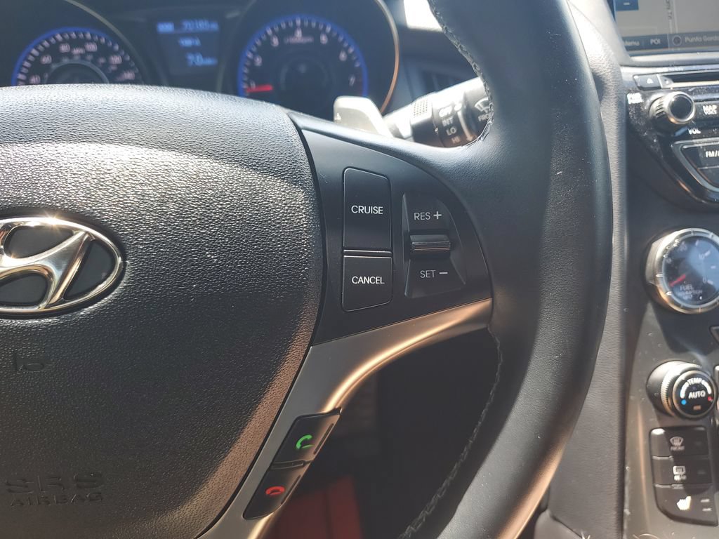 Used 2016 Hyundai Genesis Coupe 3.8 RWD image 22