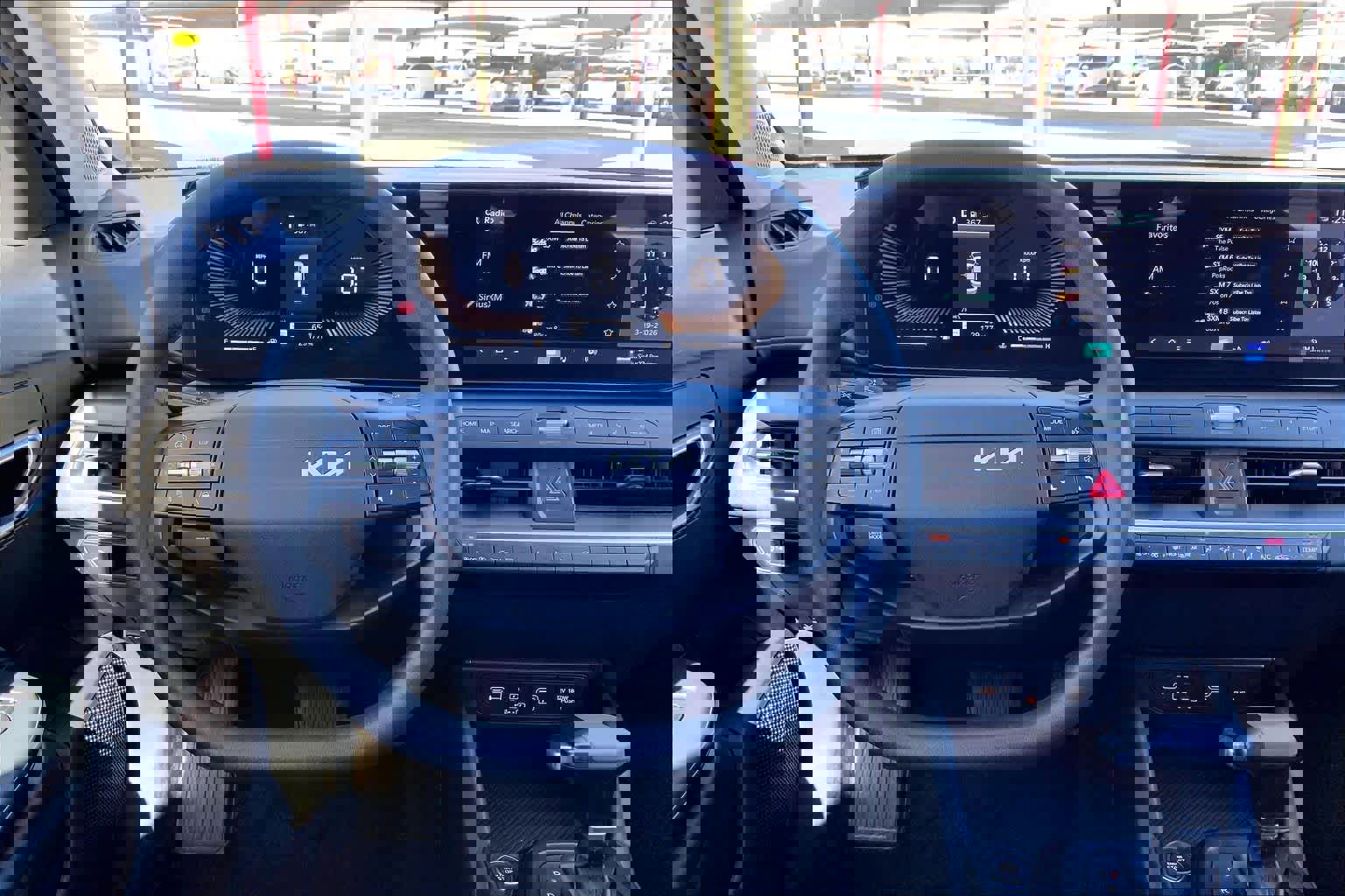 Used 2025 Kia K4 LXS image 6