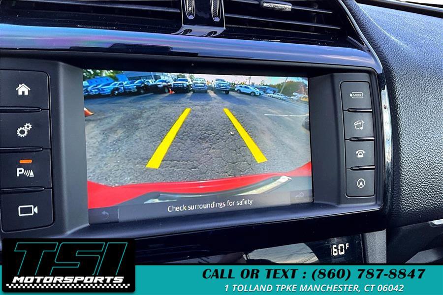 Used 2018 Jaguar F-PACE Premium image 21