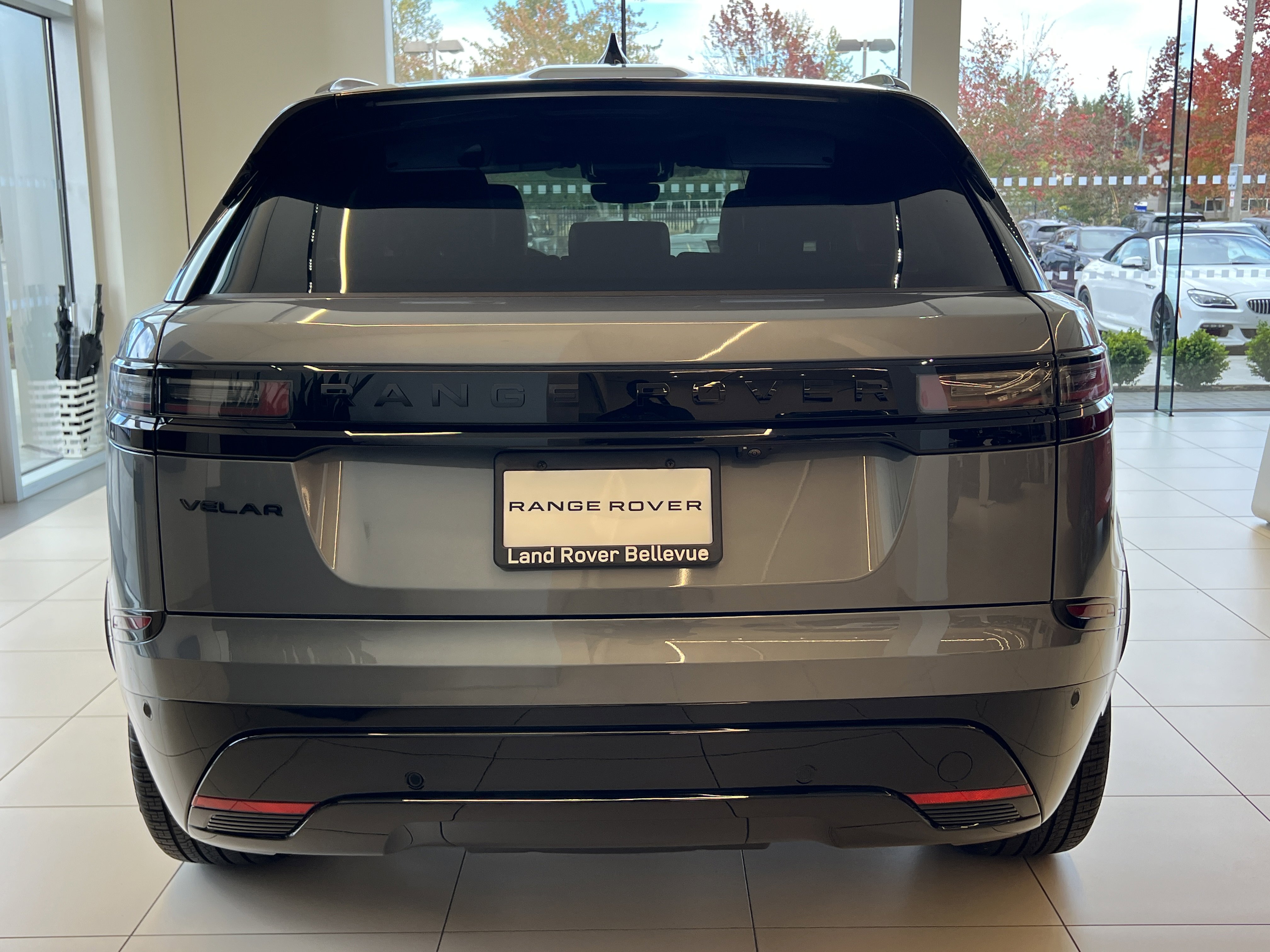 New 2025 Land Rover Range Rover Velar Dynamic SE image 27
