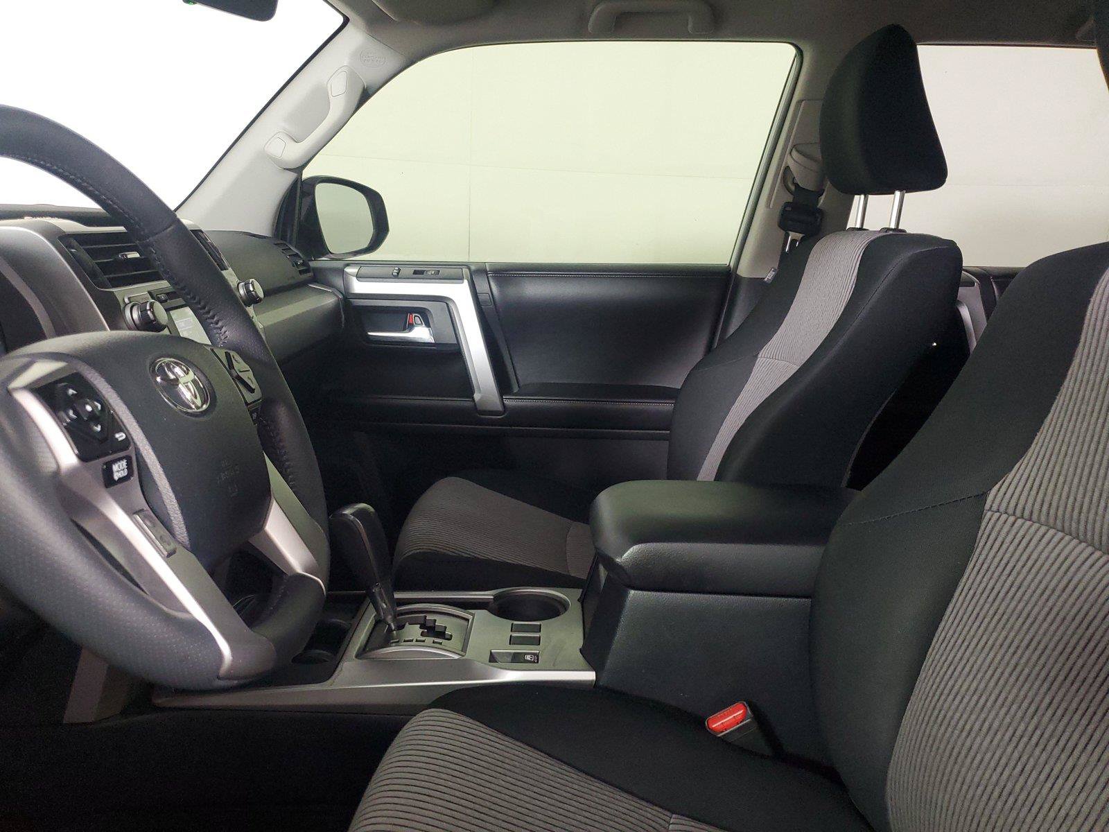 Used 2017 Toyota 4Runner SR5 RWD image 19