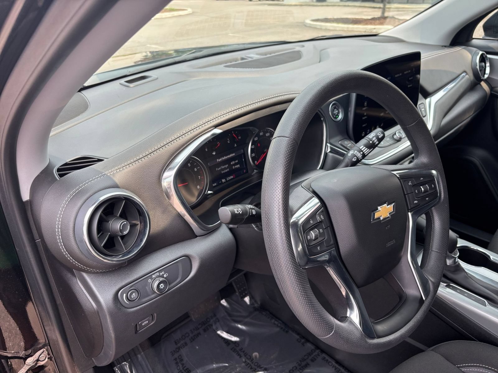 Used 2025 Chevrolet Blazer LT FWD image 35