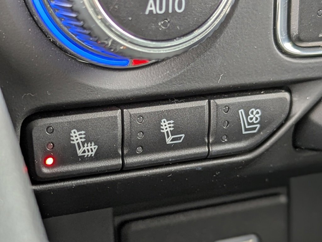 Used 2023 GMC Yukon SLT image 22