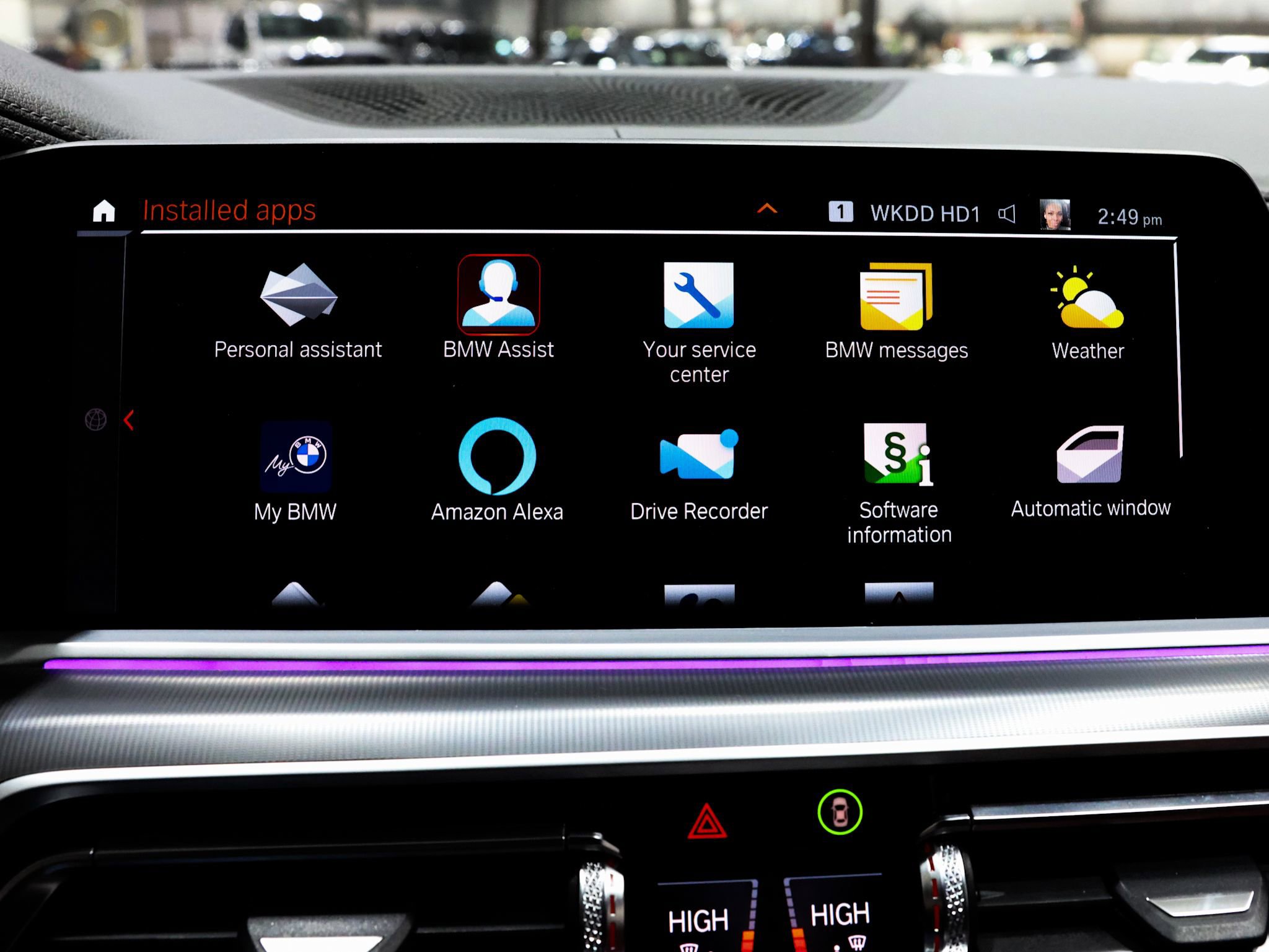 Used 2022 BMW X6 xDrive40i w/ Executive Package image 38