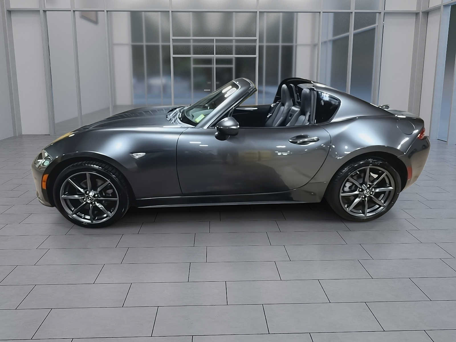Used 2019 MAZDA MX-5 Miata RF Grand Touring RWD image 5