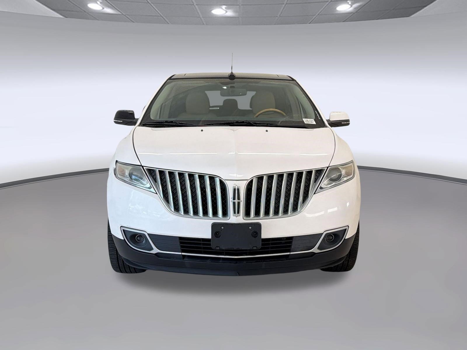 Used 2013 Lincoln MKX FWD image 6