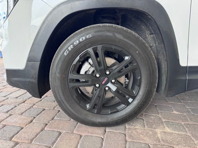 Used 2024 GMC Terrain AT4 image 29