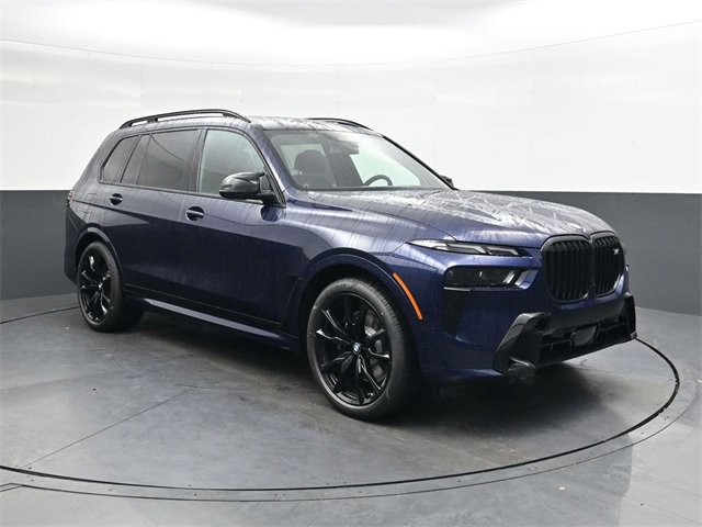 New 2026 BMW X7 M60i image 2