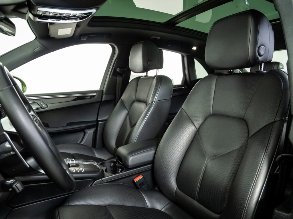 Used 2019 Porsche Macan AWD/4WD image 5