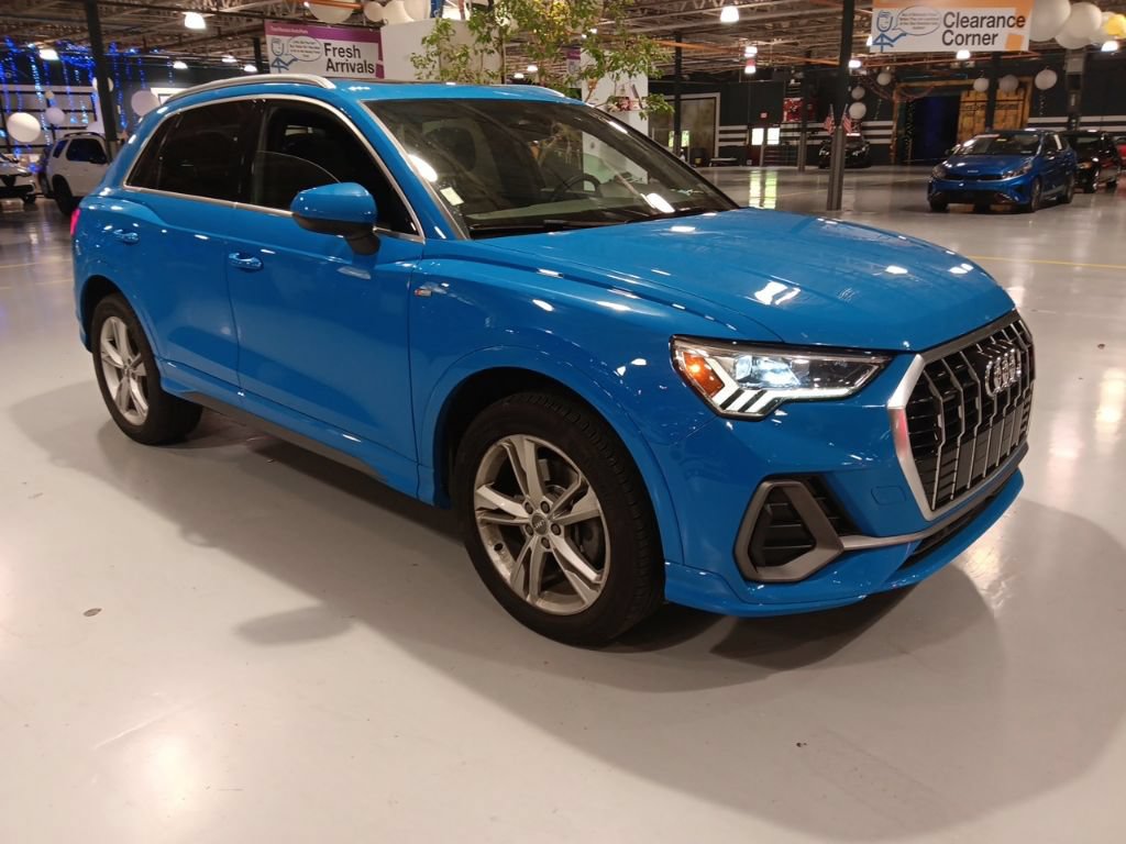 Used 2020 Audi Q3 2.0T Premium Plus w/ Premium Plus Package AWD/4WD image 1