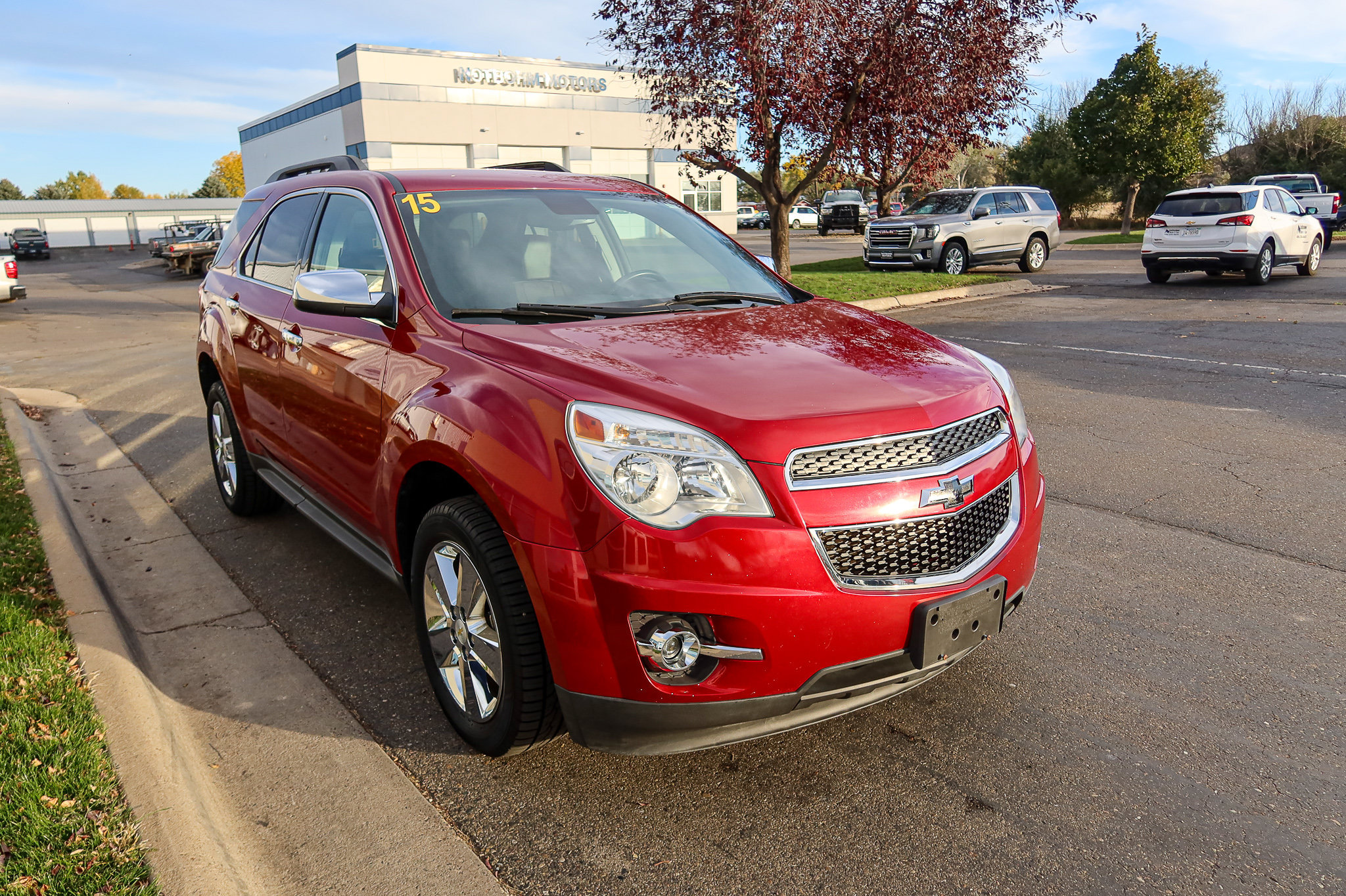 Used 2015 Chevrolet Equinox LT w/ Chrome Appearance Package AWD/4WD image 4