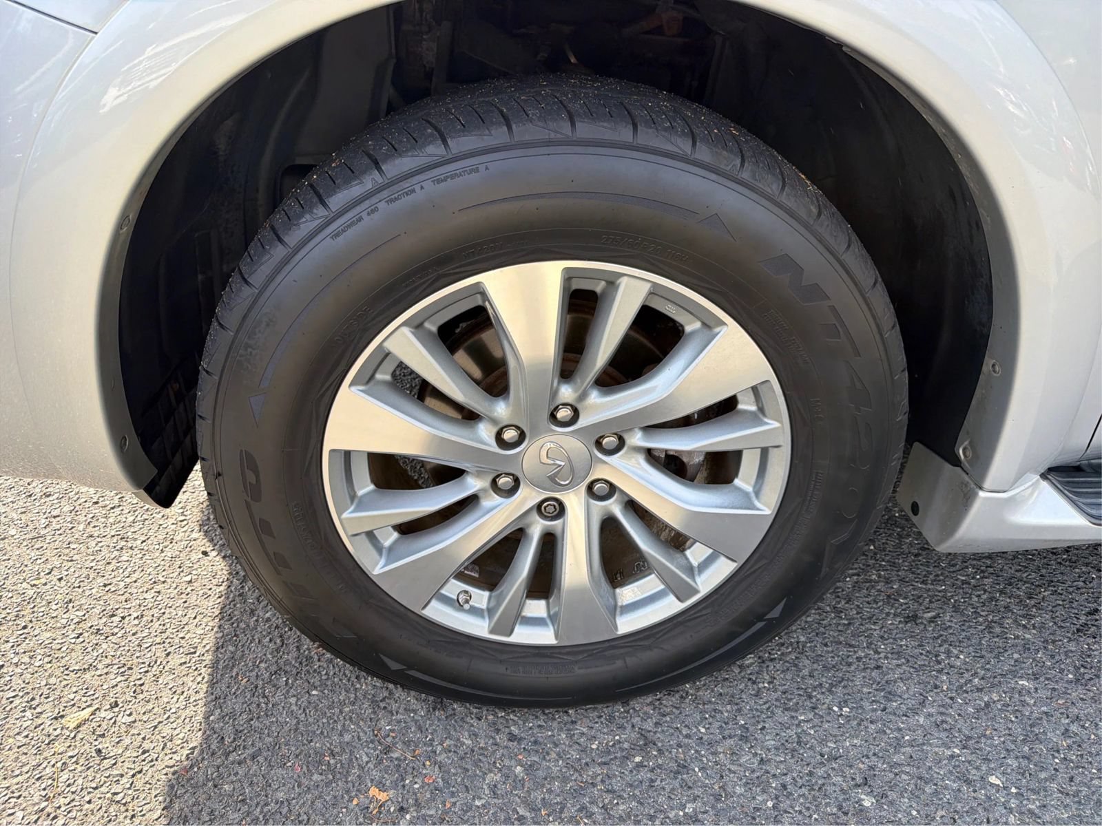 Used 2016 INFINITI QX80 4WD w/ All Season Package image 17