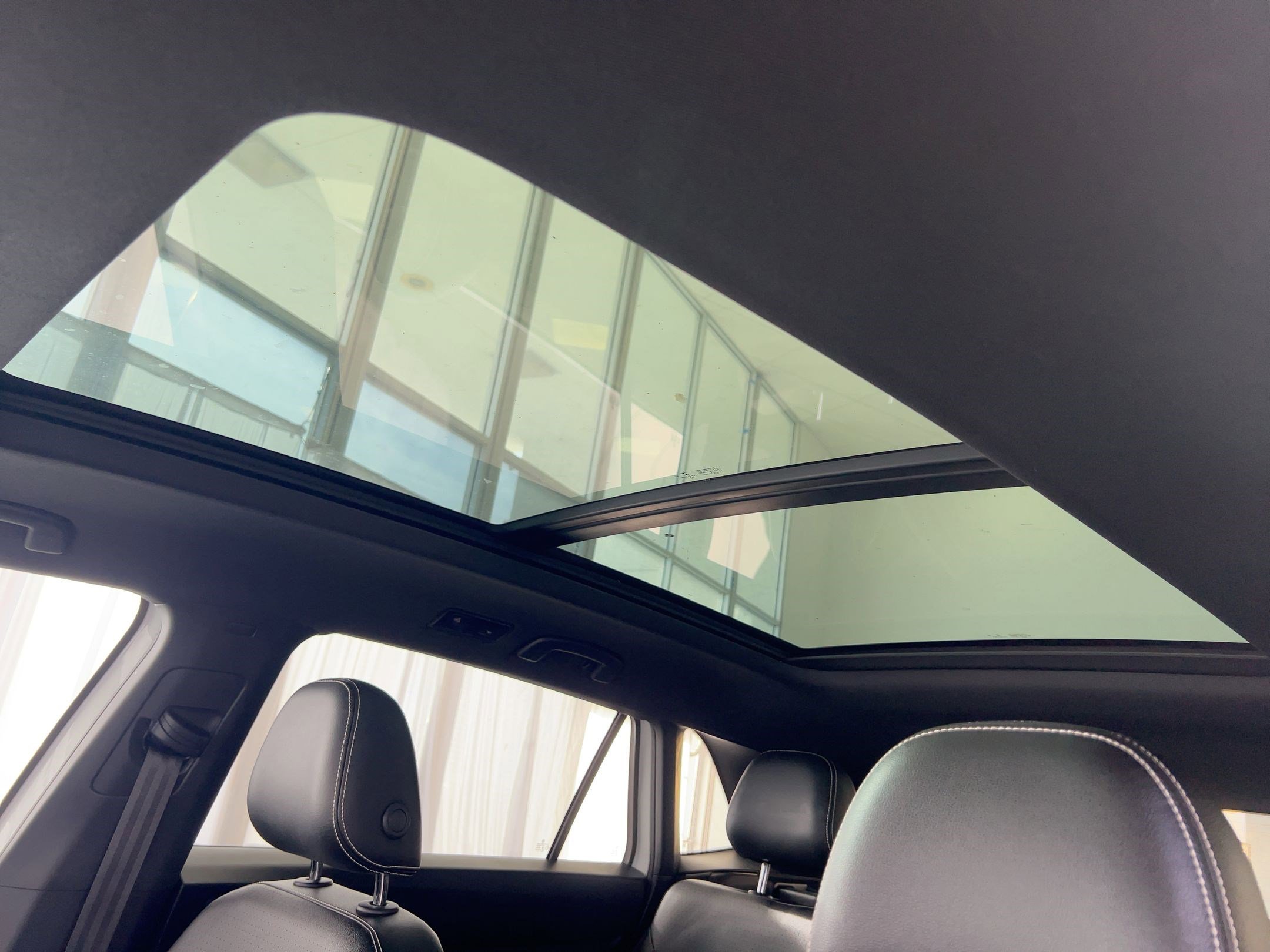 Used 2022 Volkswagen Atlas Cross Sport SEL image 15