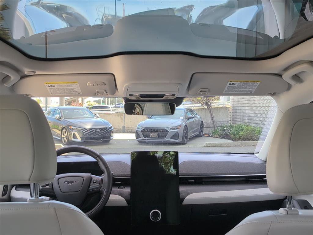 Used 2021 Ford Mustang Mach-E Premium image 11