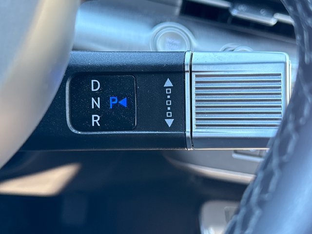Used 2025 Hyundai Kona Limited AWD/4WD image 44