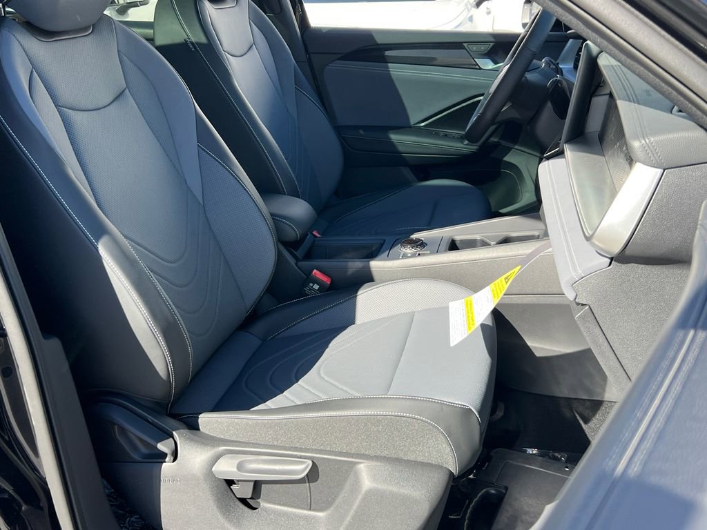 New 2026 Volkswagen Tiguan SE R-Line image 8
