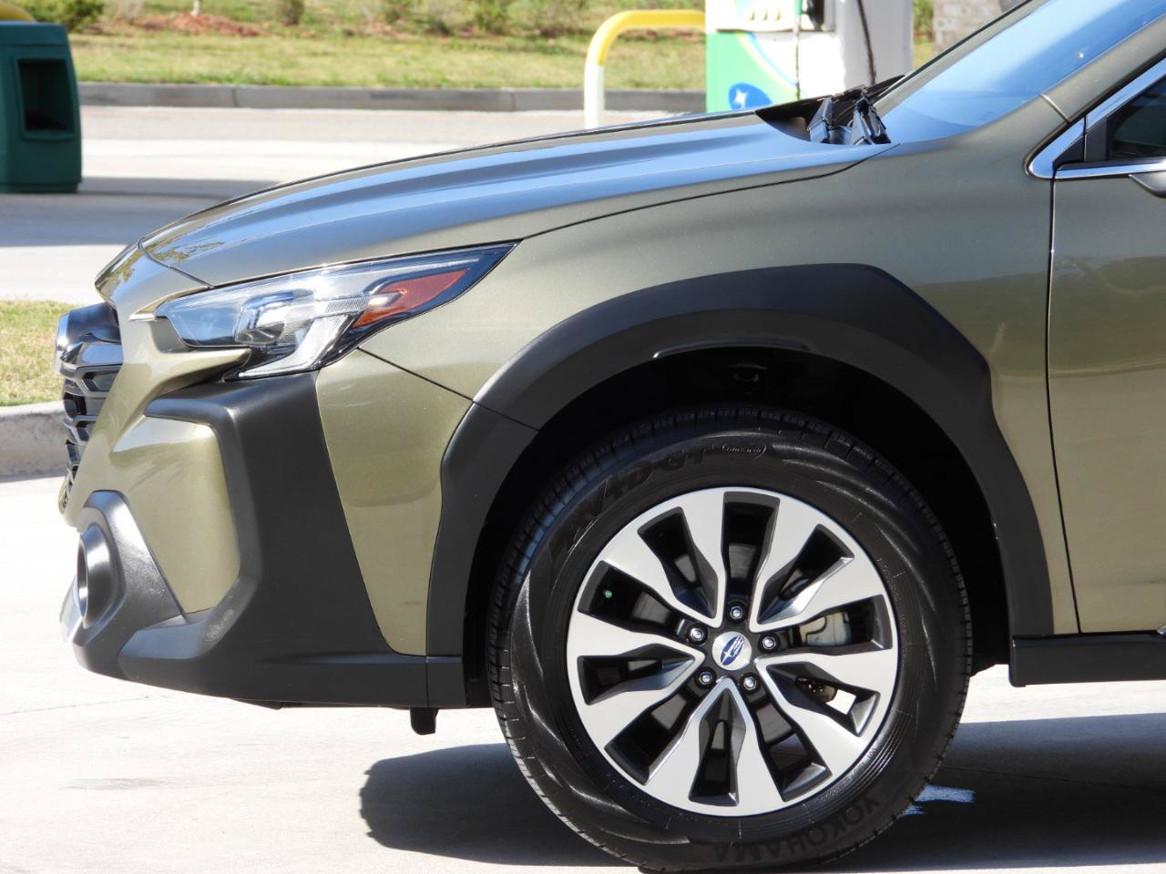 Used 2023 Subaru Outback Limited AWD/4WD image 28
