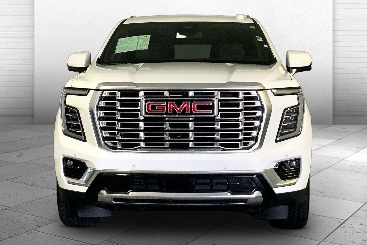 Used 2025 GMC Yukon Denali AWD/4WD image 2