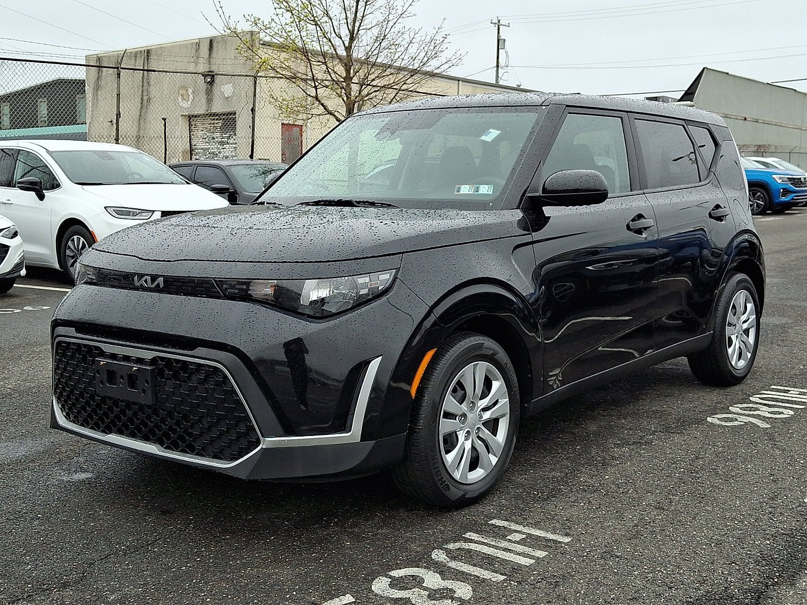 Used 2023 Kia Soul LX FWD image 3
