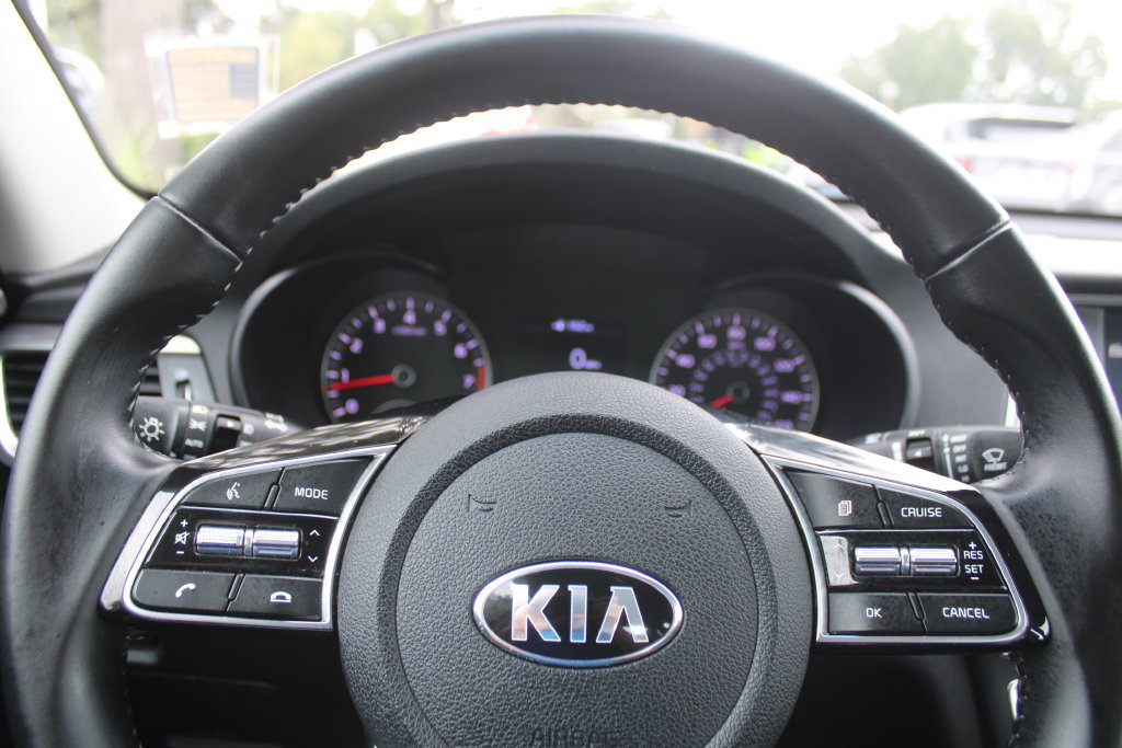 Used 2019 Kia Optima S FWD image 26
