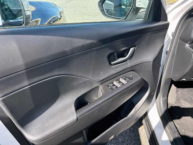 Used 2024 Hyundai Kona Limited AWD/4WD image 7